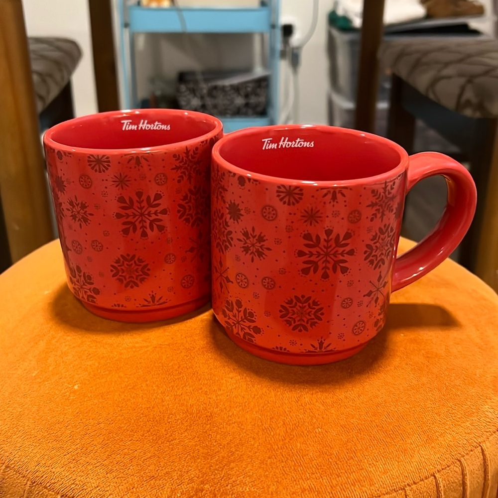 Tim Horton’s 2021 Holiday Mugs Set of 2